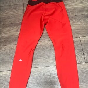 BRIGHT RED ALO YOGA LEGGINGS